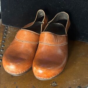 Dansko Women's Brown Leather Flats